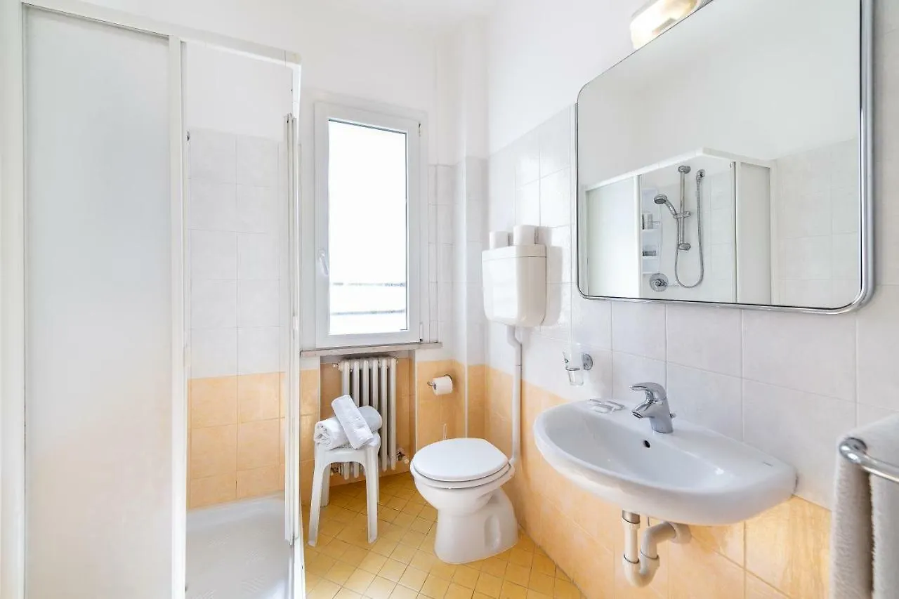 Villa Maria Apartments nel Cuore di Riccione 0*,  Italia